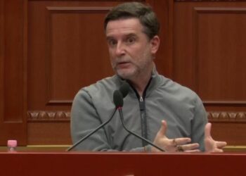 Ndryshimet në Kodin Penal/ Braçe propozon amendamentin: Burg për ata që u shesin duhan të miturve