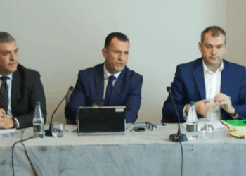 “Pse u përdor njësia speciale për arrestimin?” Cakrani: Kam bindjen se shkuan me qëllim për eliminimin fizik të Ilir Metës! Është në..