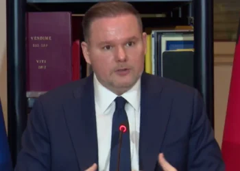 Mungesa e Veliajt në Bashkinë e Tiranës, ministri Demo: Ndikon shumë…