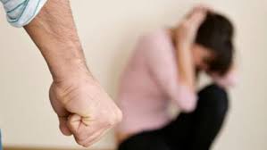 Detajet e reja  Do ndahem nga burri   Familja s pranoi divorcin e vajzës  si e morën me forcë në makinë dhe e dhunuan te shtëpia e xhaxhait