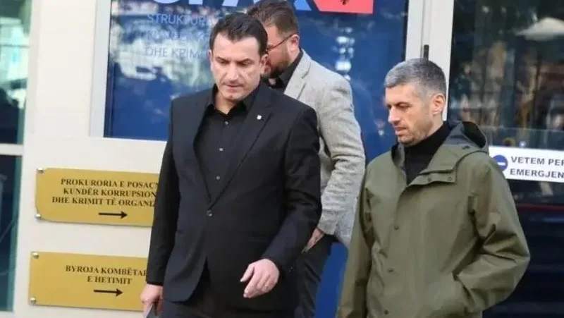 Reagon Alban Dokushi pasi Gjykata e riktheu në detyrë si Sekretar i Përgjithshëm i Bashkisë Tiranë