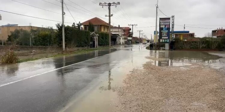 Përmbytjet  Shkon në 667 numri i banorëve të evakuuar  si është situata në Durrës
