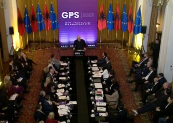 Nga anijet tek dronët inteligjentë… Rama: Pse budallenj jemi ne t’i blejmë? Do i prodhojmë vetë dhe do i eksportojmë!