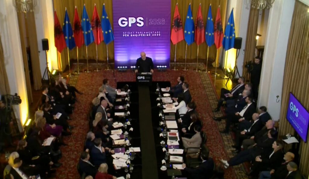 Nga anijet tek dronët inteligjentë  Rama  Pse budallenj jemi ne t i blejmë  Do i prodhojmë vetë dhe do i eksportojmë 