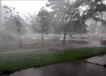 “Erë e fortë dhe reshje”, meteorologu bën parashikimin e javës, kur pritet të përmirësohet koha