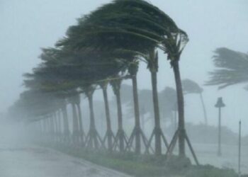 Bashkia Durrës ngre alarmin pas përmbytjeve, apel qytetarëve: Priten erëra të forta, shmangni daljet e panevojshme