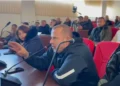 “Turp, Turp! Mos recito, ku janë dëmshpërblimet?!”/ Tensione në mbledhjen e Këshillit Bashkiak në Maliq për përmbytjet. Fermerët: Duam përgjigje