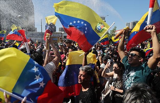 Kapja e Maduros  diaspora venezueliane shpërthen në festime