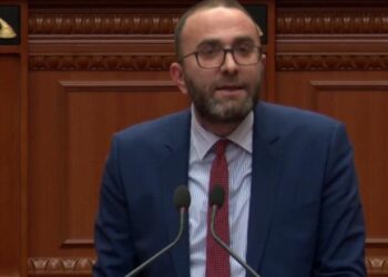Bardhi: Shqipëria nuk e ka sot emrin tek shtetet themeluese të Bordit të Paqes prej Ramës! Nuk iku në Davos se…