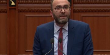 Bardhi: Shqipëria nuk e ka sot emrin tek shtetet themeluese të Bordit të Paqes prej Ramës! Nuk iku në Davos se…