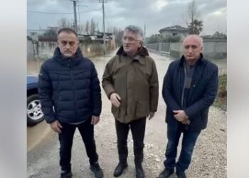 Përmbytjet në Kurbin/ Gjekmarkaj: Institucionet kanë dështuar totalisht, familje të tëra janë bllokuar