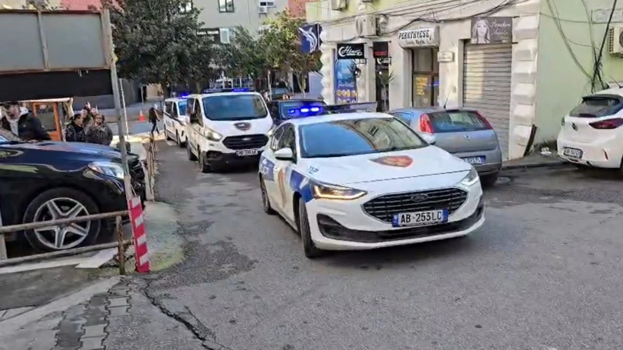 Arratisja e Altin Ndocit  Gjykata e Durrësit lë në burg 3 prej të arrestuarve  ndryshon masa për 