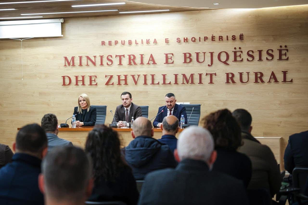  Siguria ushqimore  prioritet kombëtar   Ministri Salla prezanton Drejtoreshën e re të Përgjithshme të AKU