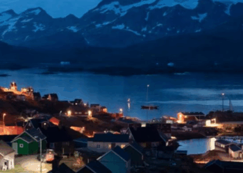 Kryeministri i Groenlandës i drejtohet Trump: Nuk mund ta marrësh vendin tonë vetëm sepse e dëshiron!