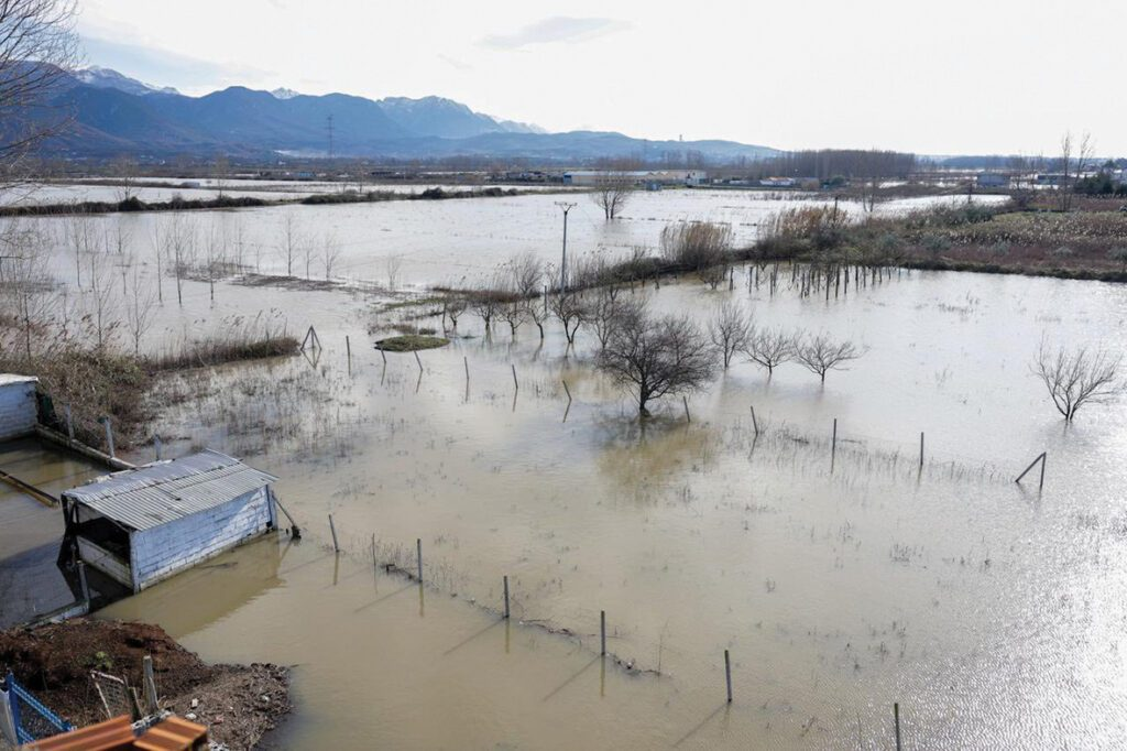 12 mijë hektarë nën ujë  fatura e rëndë e përmbytjeve në vend