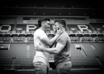 “Largimi s’kishte lidhje me futbollin”, lojtari homoseksual akuzon skuadrën e mëparshme