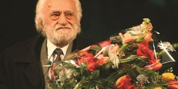 “Po unë, kisha vdekur?”, djali i Kadri Roshit reagon pas dëshmisë se aktori kërkoi lëmoshë në fund të jetës