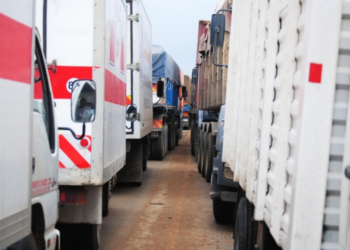 Kamionët bllokojnë kufijtë e Ballkanit për 7 ditë, preket edhe Shqipëria