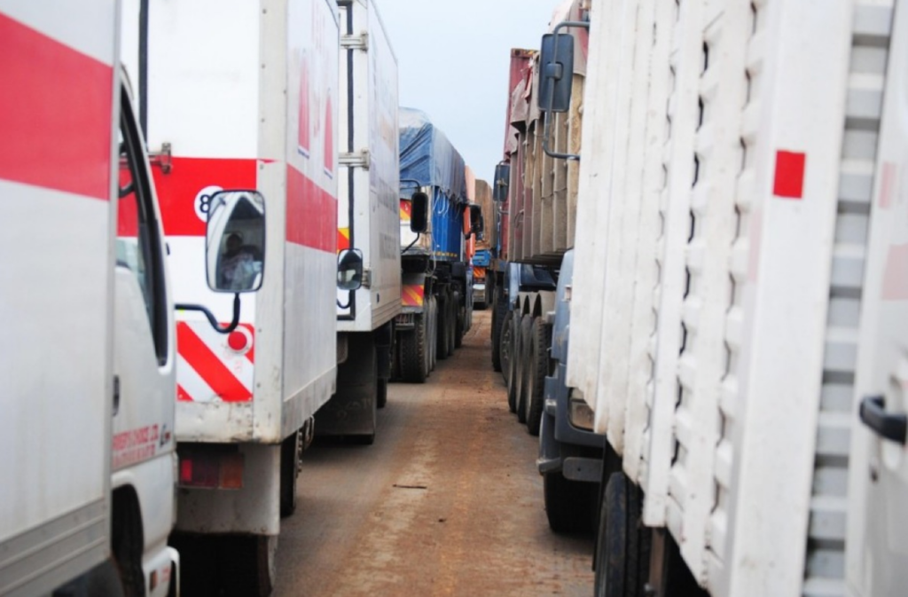 Kamionët bllokojnë kufijtë e Ballkanit për 7 ditë  preket edhe Shqipëria