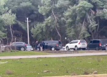 VIDEO/ Jared Kushner dhe Ivanka Trump, pas takimit në Vlorë vizitojnë zonën e Akernisë