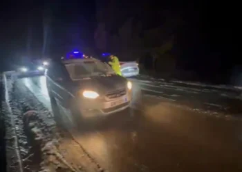 Nisin reshjet e dëborës në Qafën e Llogarasë, vështirësohet qarkullimi i mjeteve nga Dukati në Palasë