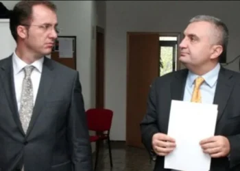 Meta tregon bisedën me Dritan Priftin para 21 Janarit: I thashë të kalonte te Ministria e Jashtme, pranoi, pastaj më tha “kam përgjimet”…