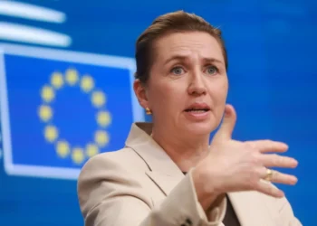 ‘Nëse SHBA sulmon një vend tjetër të NATO-s, gjithçka ndalet”, Kryeministrja daneze: Presioni i Trumpit mbi Groenlandën..