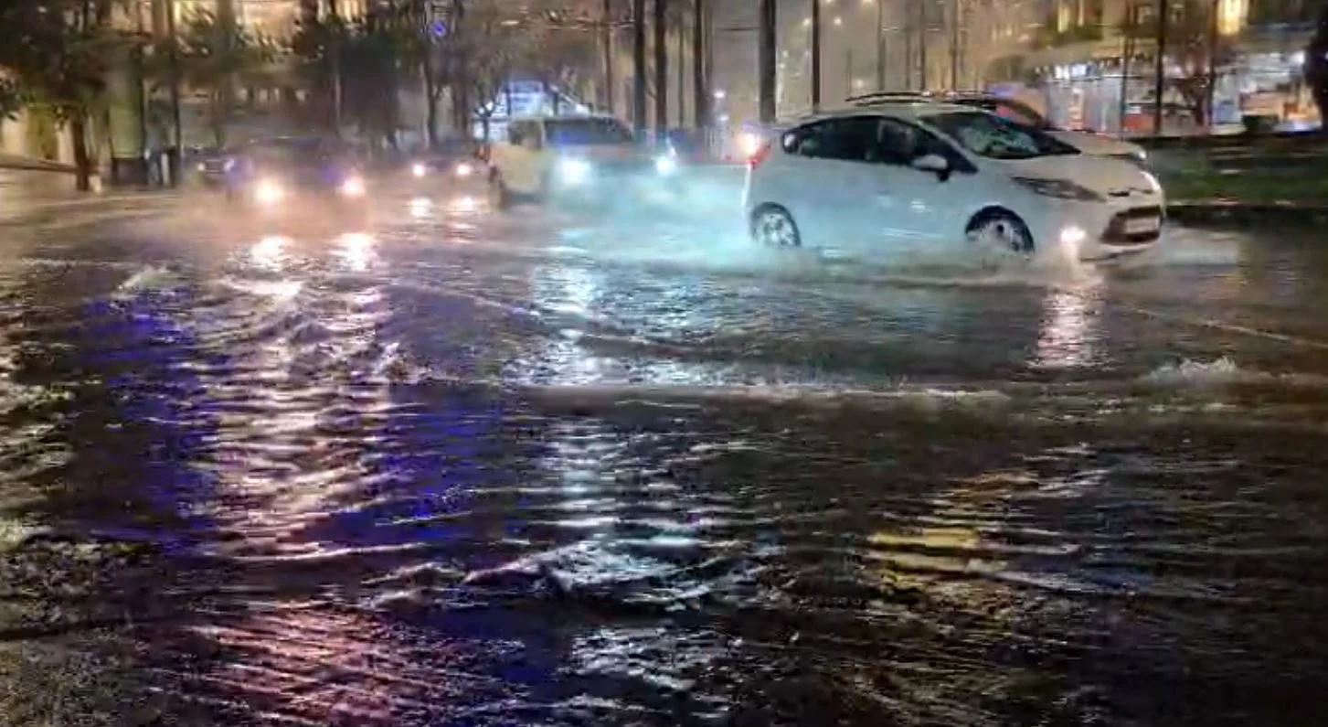 Moti i keq në Greqi  shënohen dy viktima  dëme dhe përmbytje në Athinë dhe në zonat bregdetare
