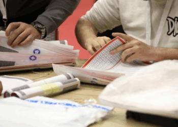 Zgjedhjet në Kosovë, nis sot numërimi i mbi 27 mijë fletëvotimeve nga diaspora