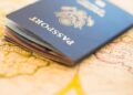 Cilat janë pasaportat më të fuqishme në botë për vitin 2026? “Zhgënjejnë” SHBA-ja dhe Kanadaja…