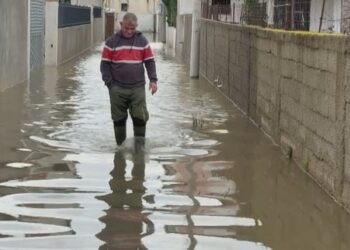 Pas përmbytjeve në Fier, nis verifikimi i dëmeve ndërsa rreziku nga Semani mbetet i lartë