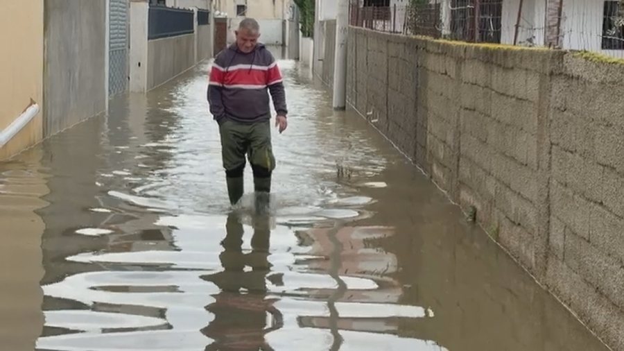 Pas përmbytjeve në Fier  nis verifikimi i dëmeve ndërsa rreziku nga Semani mbetet i lartë
