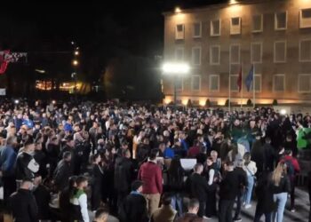 1350 efektivë në terren, Kryeministria ‘vishet’ me gardh metalik/ Çfarë do ndodhë në protestë?
