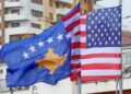 Kosovë, Kurti fitoi zgjedhjet – Ambasada e SHBA në Prishtinë: Të gatshëm të forcojmë partneritetin me Qeverinë e re