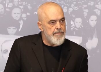 Homazhet për 21 Janarin, Rama: As drejtësia e re nuk ka mjaftuar për ta zhdukur hijen e padrejtësisë