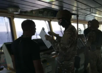 Britania i ofron mbështetje/ Franca ndalon një cisternë nafte ruse në Mesdhe! Macron: Asnjë nuk do kalojë…