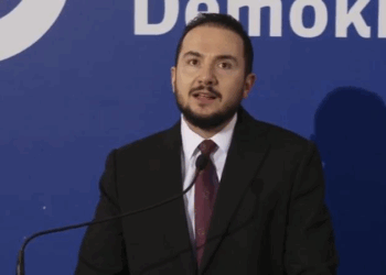 “Paradite mbroni drejtësinë, pasdite shani SPAK me libër shtëpie”, Salianji akuza Berishës: Sjellje me dy standarde