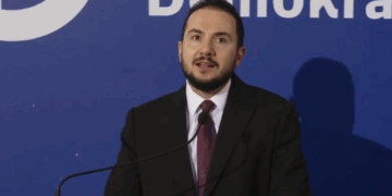 “Paradite mbroni drejtësinë, pasdite shani SPAK me libër shtëpie”, Salianji akuza Berishës: Sjellje me dy standarde