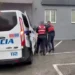 (VIDEO) Sarandë, sherri me thika e shkopinj, reagon policia: Dy të arrestuar, një në kërkim