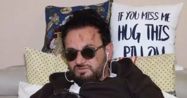 Nuk reshtin  përndjekjet  për gazetarin Elton Tozaj  Pas goditjes në autostradë  tani benzinë pranë shtëpisë