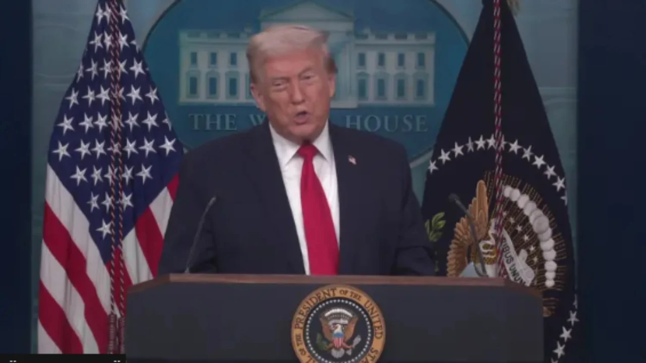 Pas Forumit në Davos  Trump gjatë konferencës në Shtëpinë e Bardhë  Nuk ka kthim mbrapa  Groenlanda është 