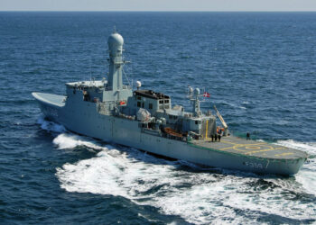 Danezët dërgojnë një anije lufte në Groenlandë dhe mbajnë tensionin të lartë