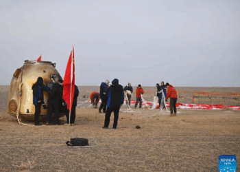 Kapsula e kthimit Shenzhou-20  zbret në Tokë