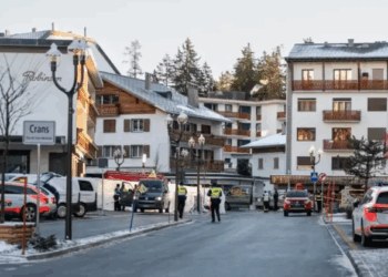 Tragjedia me 40 viktima, reagon Ambasada zvicerane në Tiranë: Një nga tragjeditë më të këqija, kujtojmë jetët e humbura