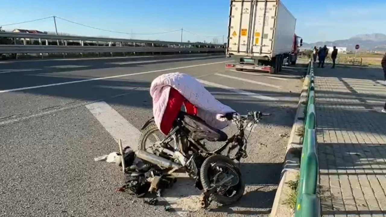 Aksident me vdekje në superstradën Milot Fushë Krujë  humb jetën drejtuesi i motoçikletës