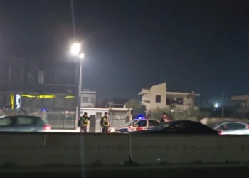 Makina përplas motoçikletën pranë mbikalimit të Shkozetit, plagoset drejtuesi, dërgohet me urgjencë në spital