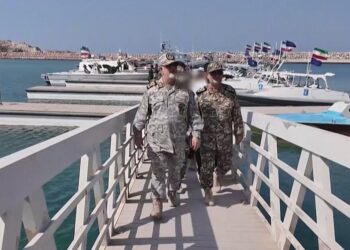 “Ka dakordësi, por jo marrëveshje”, hija e luftës mbetet e varur mbi Iranin, Hormuzi u mbyll për disa orë