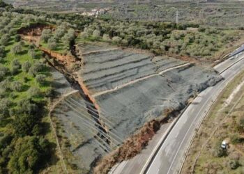 Kur natyra godet! Greqia flet për rrezik, Shqipëria për fajtorë