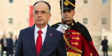 Pas Ramës edhe presidenti Begaj vizitë zyrtare në Kosovë