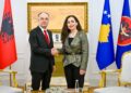 Vjosa Osmani takim me Begajn në Prishtinë: Faleminderit që jeni gjithnjë pranë Kosovës zoti President!
